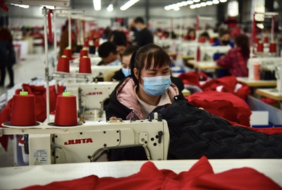 宣恩 扶貧企業(yè)按下“快進(jìn)鍵”，化妝品產(chǎn)業(yè)助力鄉(xiāng)村振興